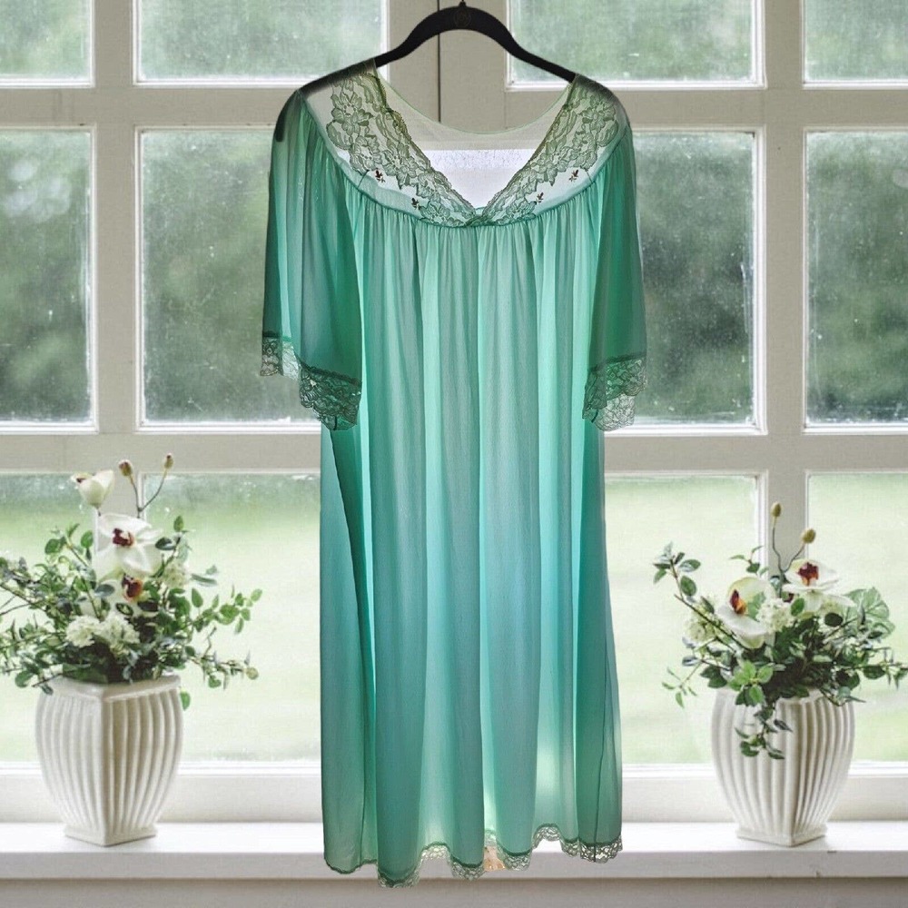 Vintage Olga 70s Mint Green Nightgown Silky Nylon full sweep Lace Plus size